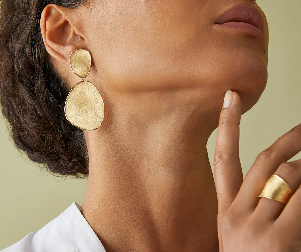 MARCO_BICEGO_LUNARIA_EARRINGS_OB1347_1968_2048x